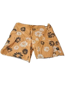 VANS Board Shorts Mens 34 Waist Cargo Pocket Mixed 18 Inch Golden Yellow Floral. - Picture 1 of 9