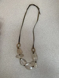 "Collar vintage tipo guijarro acrílico y cuero bisutería 18""" - Imagen 1 de 8