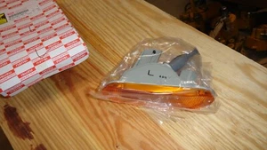 ISUZU VEHICROSS LEFT TURN SIGNAL OEM 99-01 - Picture 1 of 2