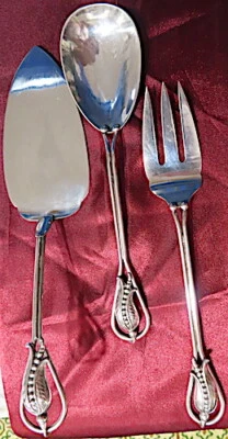 CUCHILLO PARA SERVIR PASTEL CARL POUL PETERSEN HECHO A MANO ESTERLINA Y TENEDOR Y CUCHARA Foto 1 de 4