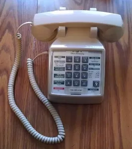 Premier Cortelco ITT 2500 Cream Beige Tan Single Line Corded Analog Desk Phone - Picture 1 of 4