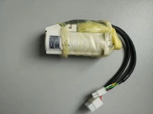 NEW IN BOX PANASONIC AC SERVO MOTOR MSMA012A1C - Picture 1 of 3