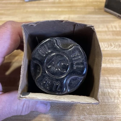 Ac Gm Fb72 Oil Cap Nos - Image 1 of 4