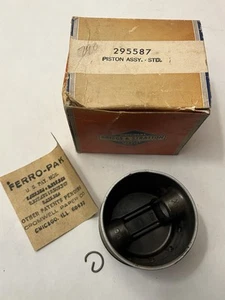 Briggs & Stratton 295587 Piston with Rings Genuine OEM Part - Picture 1 of 4