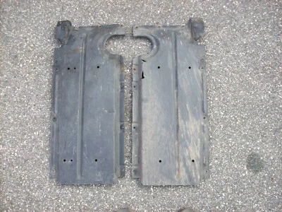 Porsche 944 Turbo y S2 - Placas de deslizamiento debajo de la carrocería protectores Debri Foto 1 de 4