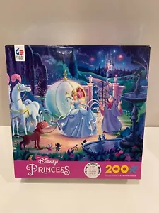 Ceaco Disney Prinzessin Aschenputtel und Kutsche 200-teiliges Puzzle 100 % vollständig - Bild 1 von 2