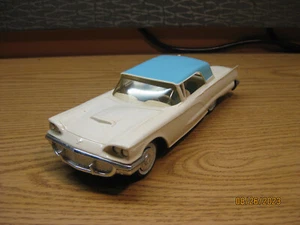 1958 Ford Thunderbird Hardtop Maßstab 1:25 Händler Promo/Friktionsmodell - weiß - Bild 1 von 10
