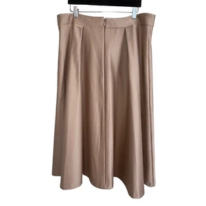 NWT City Chic Skirt Pucker Up Soft Nude A-Line Size M/18 Long Skirt - Picture 1 of 4