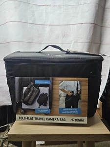 Mochila para cámara Tenba BYOB 13 insertada negra y gris - Imagen 1 de 8
