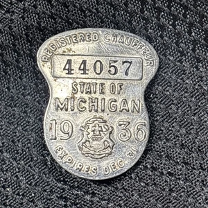 Vintage 1936 Michigan lizenzierter registrierter Chauffeur Abzeichen Pin hinten Fahrer #44057 - Bild 1 von 4