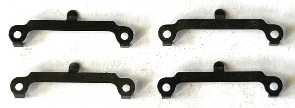 4 x Hornby Dublo Metal Axle Hangers for coaches, VGC - Image 1 of 1