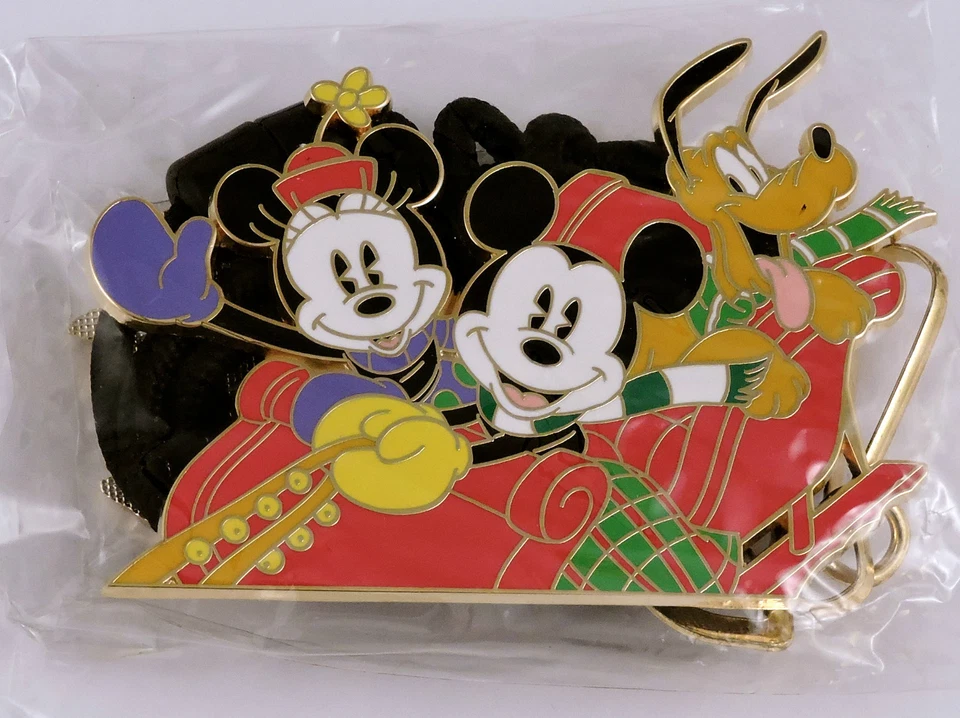 DLR Navidad 2004 Cordón Trineo Pin Set Mickey Minnie Pluto Elenco Exclusivo LE  Foto 1 de 2