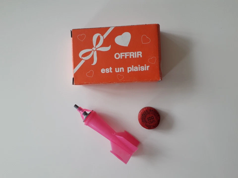 Fusée gadget tirette fete foraine ducasse - Photo 1/1