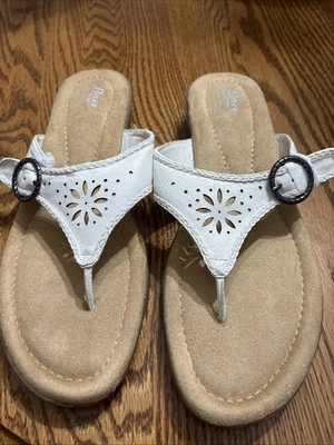 Bass Sandals Size 10 White Never Worn - Image 1 of 4