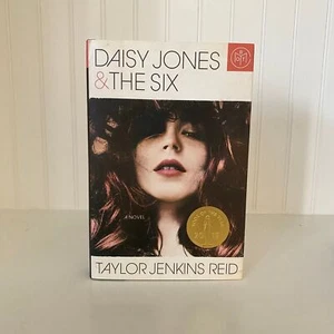 Daisy Jones & the Six Hardcover Taylor Jenkins Reid Book of the year 1970 Rock - Picture 1 of 1