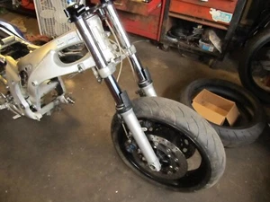 1999 - 02 Yamaha YZF600 R6 R-6 Front End Forks Trees Wheel Brakes & Axle - NICE! - Picture 1 of 6