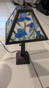 Meyda Tiffany Lighting Mosaic iris Mahogany Bronze Table Lamp with Tiffany-style - Picture 1 of 4