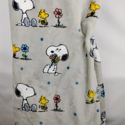 Peanuts Snoopy Woodstock 60x70 Velvet Soft Throw Blanket Flowers Dots Gray Pink - Image 1 of 3