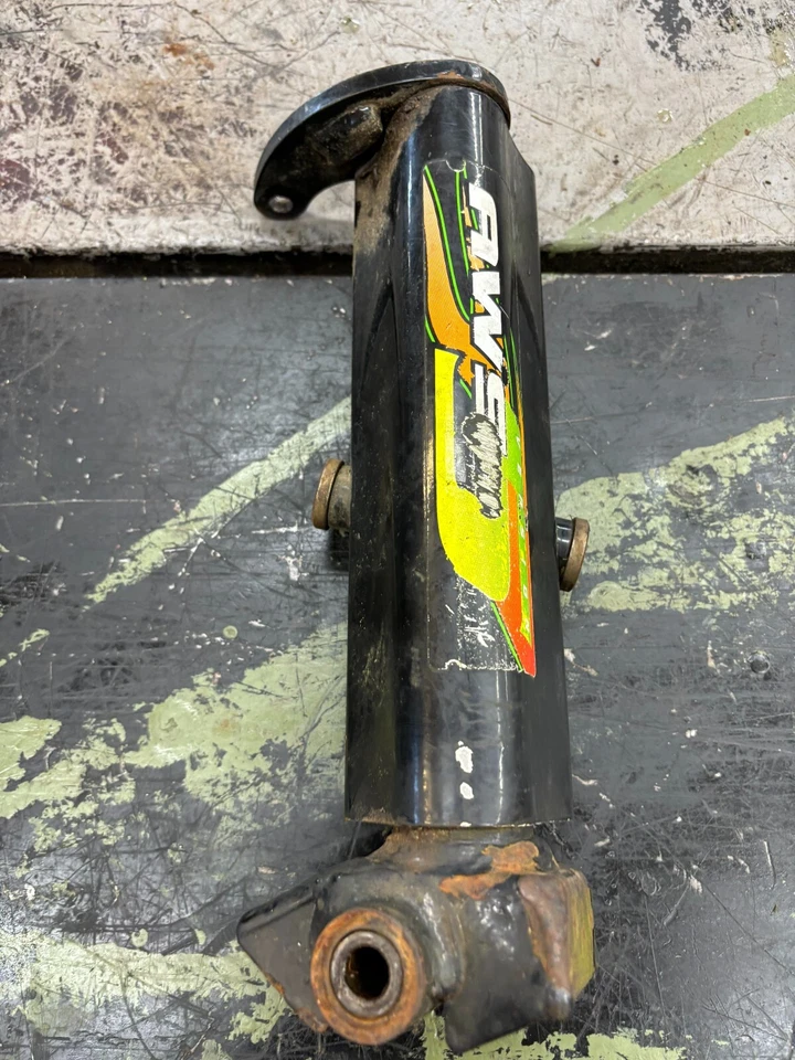 ARCTIC CAT 2002 ZR 600 EFI THROTTLE SIDE SPINDLE  0703-855 RW6104 - Image 1 of 3