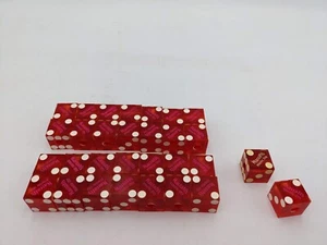 Lotto 30 dadi vintage Harrah's Casino usati Atlantic City NJ 29 logo rosa 1 oro - Foto 1 di 5