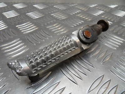 Suzuki GSXR 600/750/1000 clavija y montaje delantero derecho 2000 a 2005 Foto 1 de 4