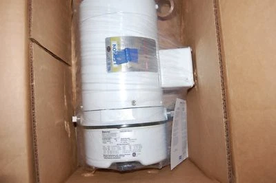 LEESON 116467.00 C6T17VK30B 208-230/460 V AC 1/2 HP 1725 RPM Washdown Motor - Image 1 of 4