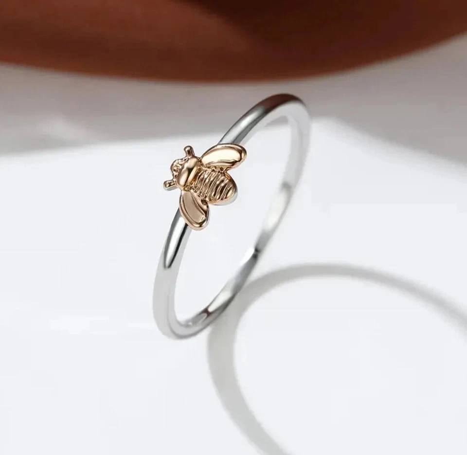 Anillo Chapado en Oro Blanco 18K con Abeja Dorada - Talla 7 Delicada Bonita Joyería de Moda Foto 1 de 1