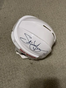 STEVE YZERMAN AUTOGRAPHED DETROIT RED WINGS MINI HELMET W/STEINER CERT - Picture 1 of 6