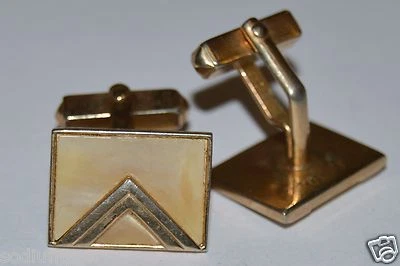 Vintage Mid Century Modern SWANK Off White Shell Triangles Cuff Links Set Rare - Image 1 of 4