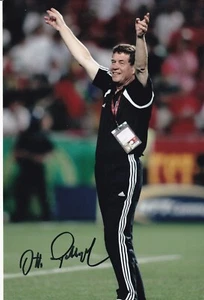 Fußball - Otto Rehhagel - handsigniertes 12x8 Zoll Foto - Griechenland - COA - Bild 1 von 1
