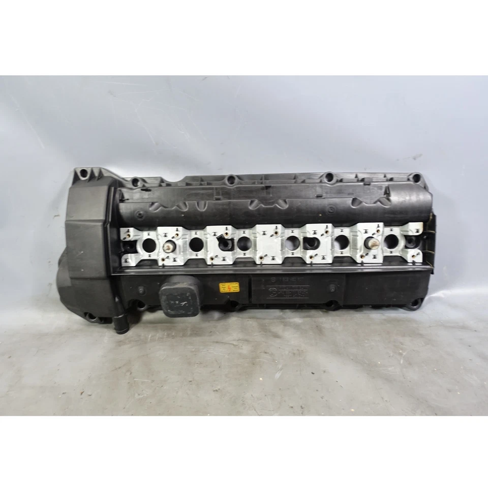 Cubierta de válvula de motor de 6 cilindros BMW E36 M52 S52 1996-1999 dañada de fábrica E39 Z3 OEM Foto 1 de 4