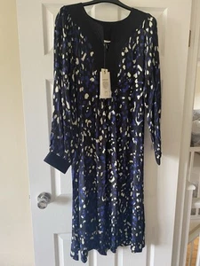 Masai Dress - Picture 1 of 4