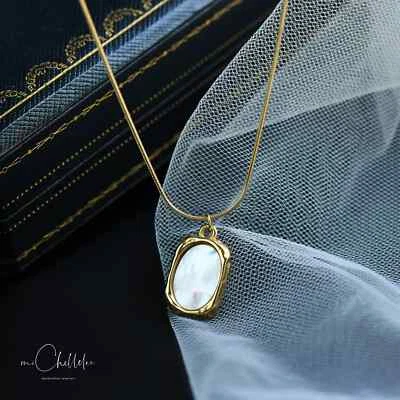 Collar minimalista madreperla de acero inoxidable Foto 1 de 4