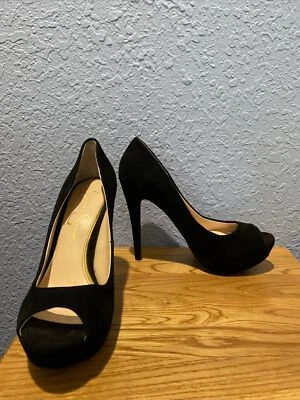 Zapatos de salón Jessica Simpson Kelii Peep Toe talla 6,5 NUEVO gamuza negra Foto 1 de 4