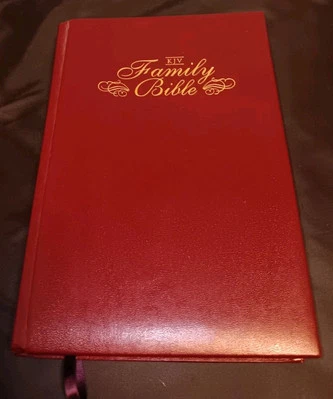 The Family Bible Christmas Edition King James Zondervan '99 Vintage Faux Leather - Image 1 of 4