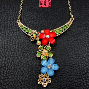 Betsey Johnson Crystal Lucky Daisy Garden Gold Pendant Necklace Free Gift Bag - Picture 1 of 3
