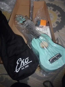 Juego de ukelele azul azulado Eko Primo NUEVO - Imagen 1 de 3