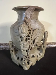 Vintage Beautiful Asian Hand Carved Soapstone Vase w/Flowers 6 3/4” - Picture 1 of 18