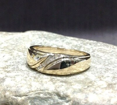 Anillo vintage de oro amarillo de 14 quilates y diamantes para hombre Foto 1 de 4
