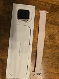 Apple Watch Series 9 41mm Aluminum Case with Sport Loop - Light Pink, One... - Photo 1 sur 3