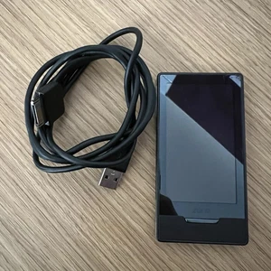 Microsoft Zune HD 16GB Black/Silver Platinum MP3 Digital Media MP3 Player - Picture 1 of 9
