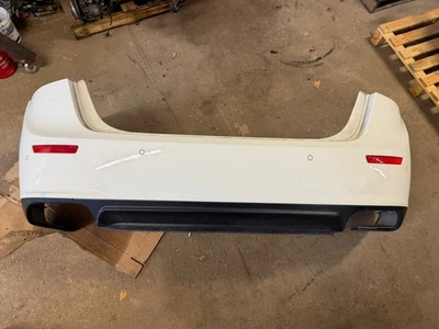 PARAGOLPES TRASERO MASERATI GHIBLI 2014 2015 2016 2017 BLANCO 670010943 OEM DAÑADO Foto 1 de 4