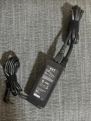 Cargador para portátil y ultrabook NXT Technologies Technologies 65W Univ caja abierta Foto 1 de 2