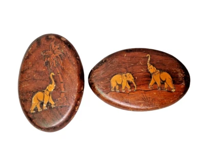 Marco colgante de pared vintage antiguo hecho a mano de elefante de madera en relieve de 2 piezas Foto 1 de 4