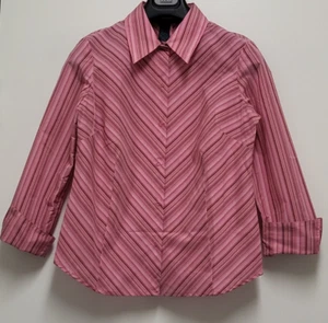 Kenneth Cole Reaction Womens Top Sze 10 Button Up Lightweight Chevron Magenta - Picture 1 of 10