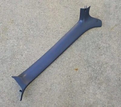 Ford Bronco F-150 F-250 XL 1992 1993 derecho pilar A moldura azul quista fabricante de equipos originales  Foto 1 de 4