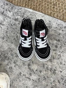Vans Slipper Kinder Größe 5 schwarz-weiß mit Reißverschluss seitlich ohne Schnürung - Bild 1 von 5