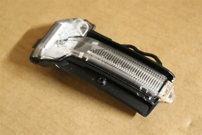 Audi Q2 Q3 RSQ3 Unità Indicatore Specchio Porta Sinistra 81A949101 Nuovo Ricambio Originale Audi - Immagine 1 di 3