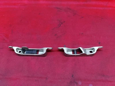 JUEGO DE CIERRE IZQUIERDO Y DERECHO BMW E89 Z4 PLEGABLE CONVERTIBLE SUPERIOR GOLPEADOR Foto 1 de 4