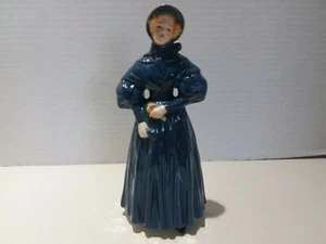 Goebel Salvation Army Female Lassie Officer Soldier Retired Figurine 1980s  - Picture 1 of 6
